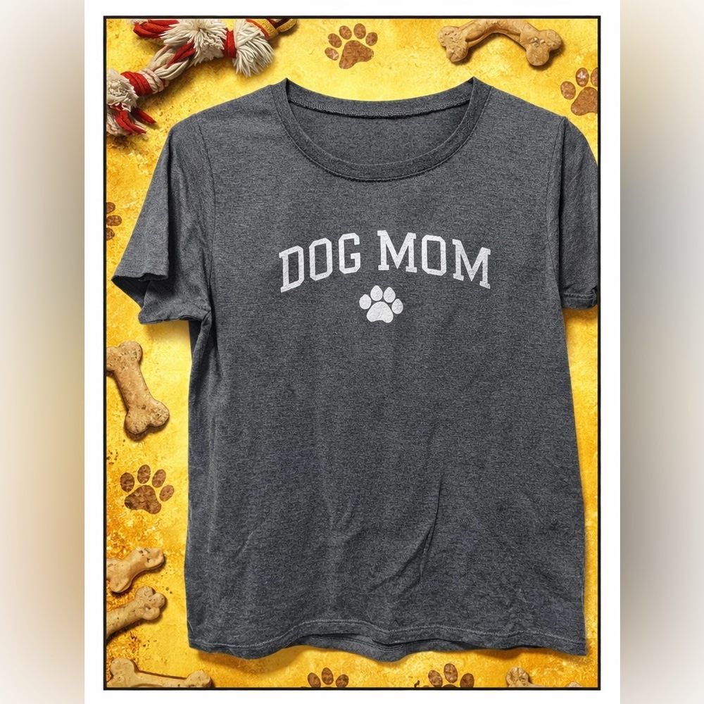 Dog Mom Graphic Tee - Gray